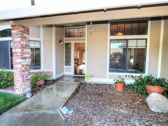 3rd image of 8401 Blossom Hill Ct
