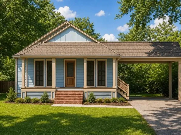 1078 Soult St, Mandeville, LA 70448