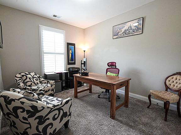 5th image of 110 Laurel Glen Dr