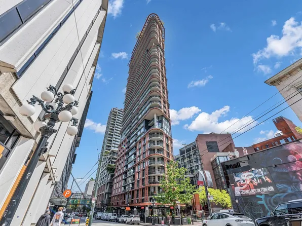 128 Cordova St W #3605, Vancouver, BC V6B 0E6