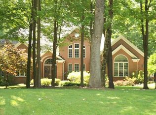 365 Brookside Cir, Aurora, OH 44202