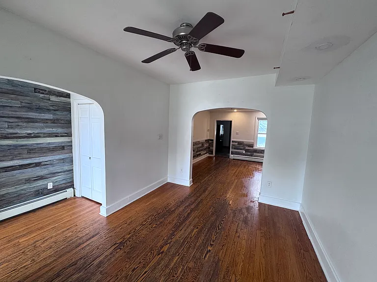 50 South St — Photo 11