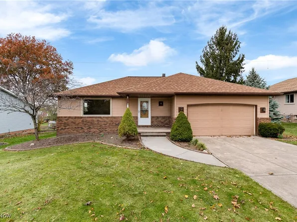 4440 Coral Gables Dr, Parma, OH 44134