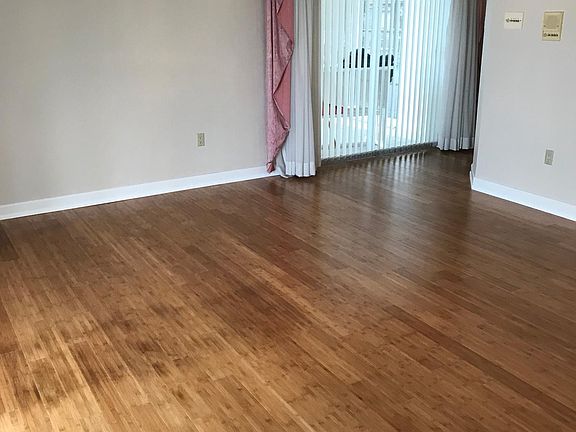 5th image of 107 Harbor Dr
