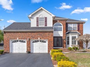 18 Brandywine Dr, Matawan, NJ 07747
