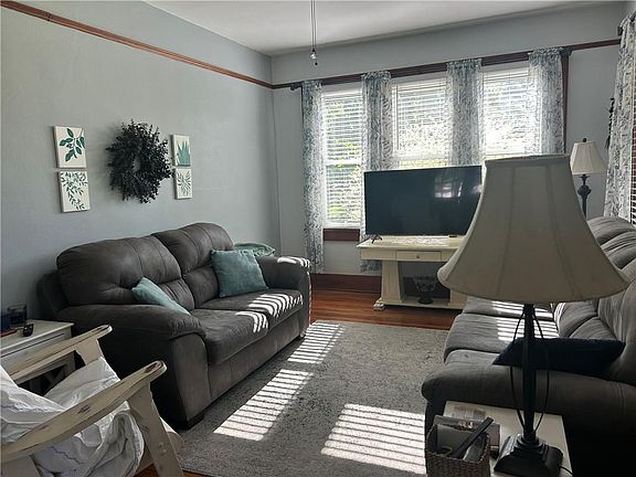 4th image of 1002 Superior Ave