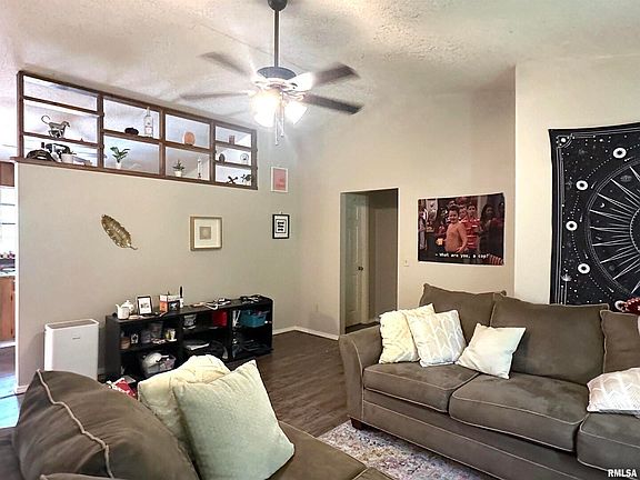 2nd image of 1034 Cedar Creek Rd