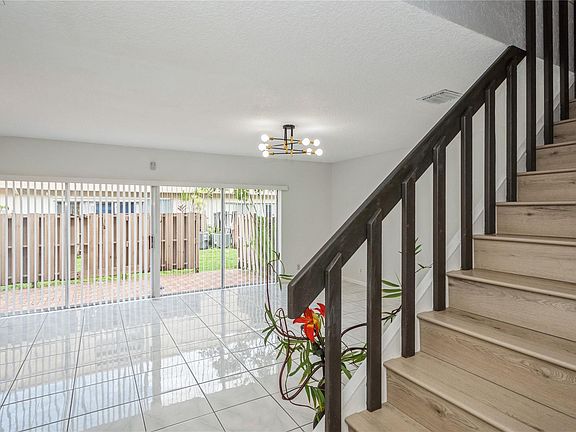 4th image of 8208 NW 8th Pl