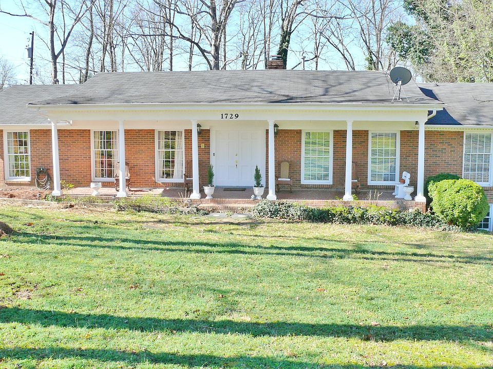 Classic Rocking Chair Front 