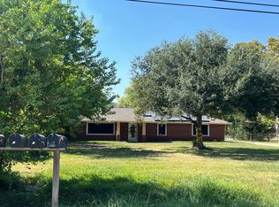 2526 Pansy St, Pasadena, TX 77503