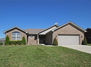 1913 Gaynell Dr, Seymour, IN 47274