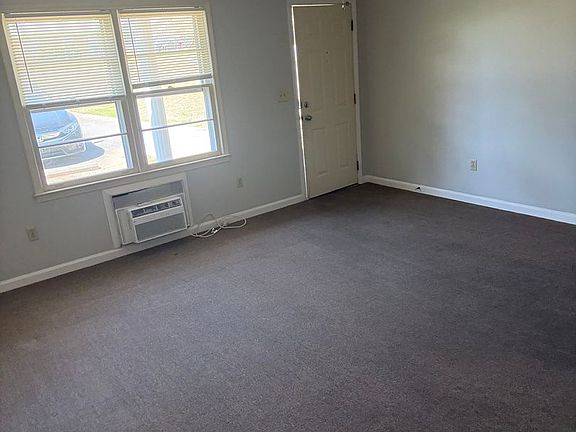 3rd image of 700-796 N College Dr #3