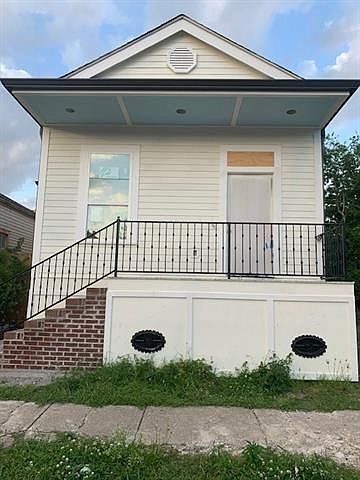 1st image of 2833 Josephine St