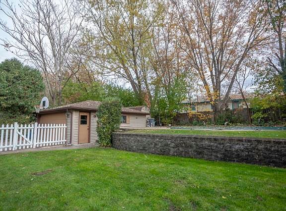 5th image of 3311 Nadine Ave
