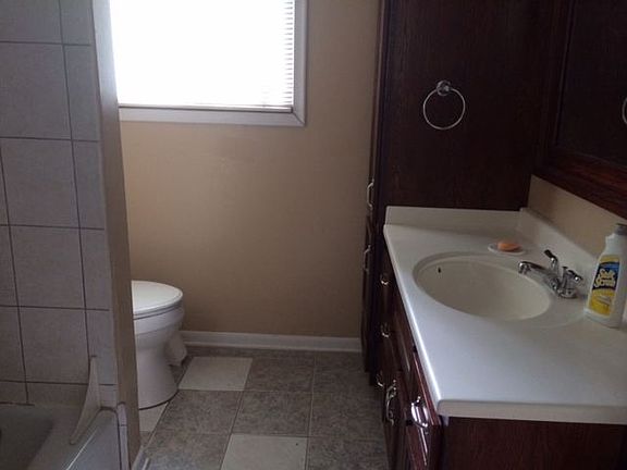 5th image of 23684 Larkshire Dr