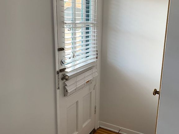 3rd image of 2213-2215 N High St #4029940