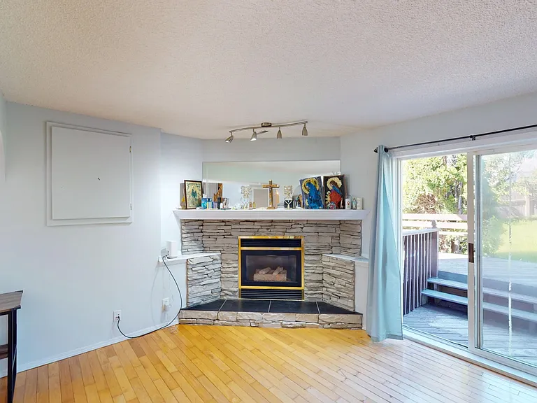 44 Covington Mews NE — Photo 5