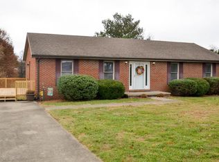 158 Maple Ridge Dr, Mount Sterling, KY 40353