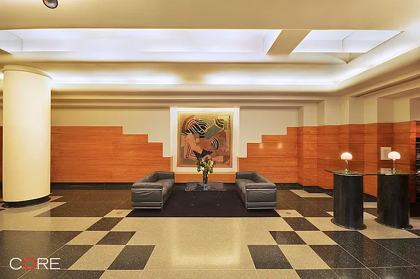 Rented by CORE | media 24