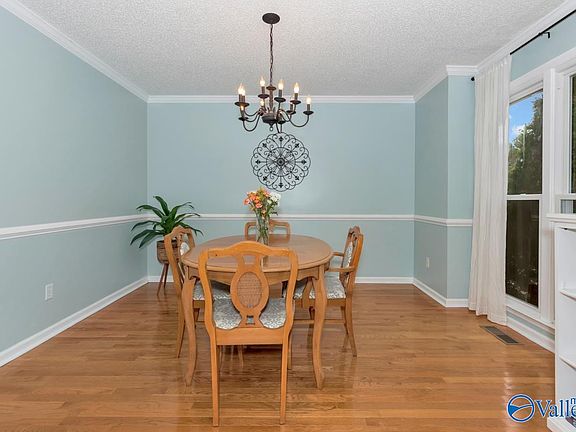 5th image of 135 Lovvorn Ln