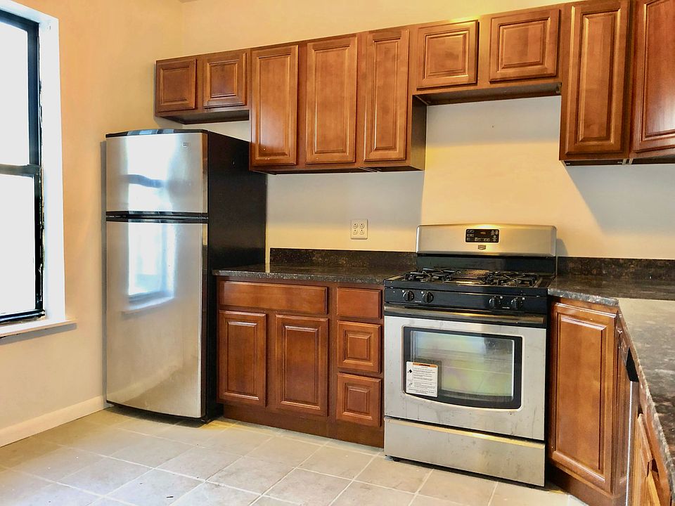 1st image of 302 Avenue C APT D1
