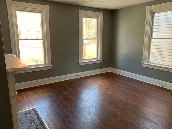 5th image of 1561 Tremont St