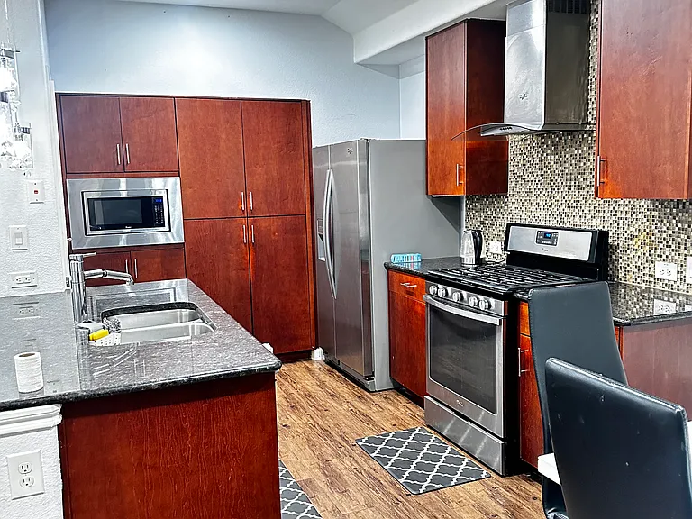 344 Patricia Ln — Photo 12