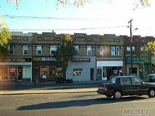 2nd image of 308 Jericho Tpke