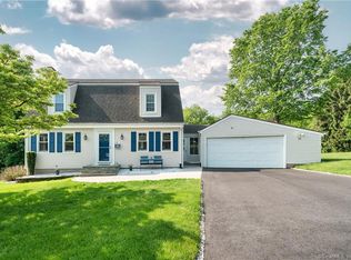 16 Desmond Dr, Wethersfield, CT 06109