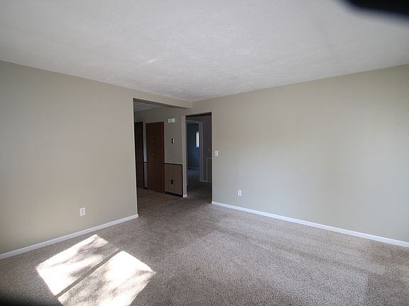 3rd image of 5630 Oster Dr