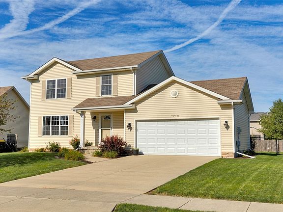 2nd image of 1710 SE Greentree Dr