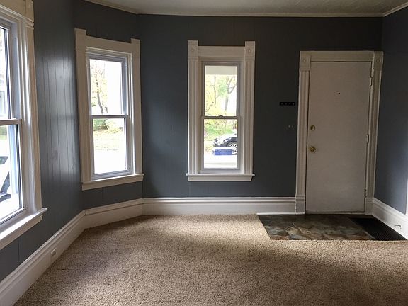 2nd image of 442 Barth Ave SE