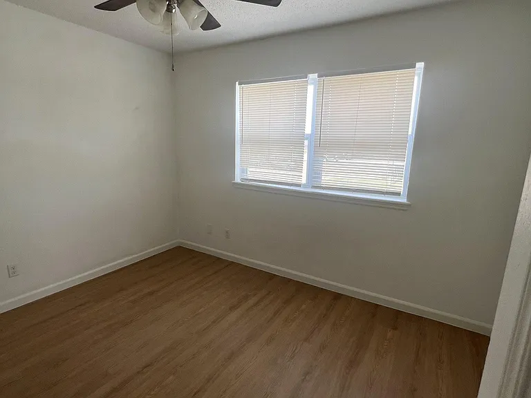 Northwood Apartments — Photo 41