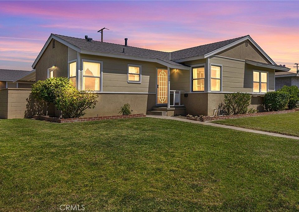1st image of 10802 La Cima Dr