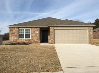 1201 Granite Ln, Noble, OK 73068
