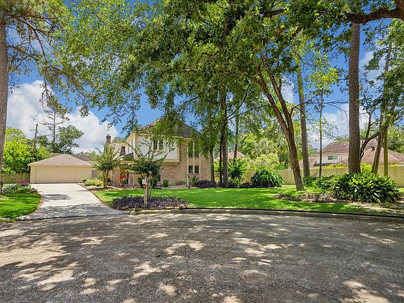 3rd image of 5327 Lacreek Ln
