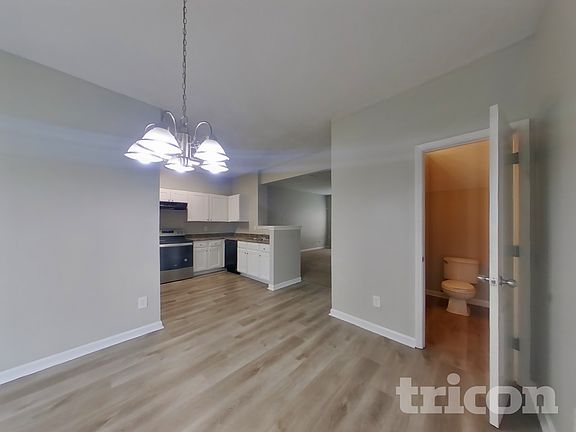 4th image of 2251 Bigwood Trl