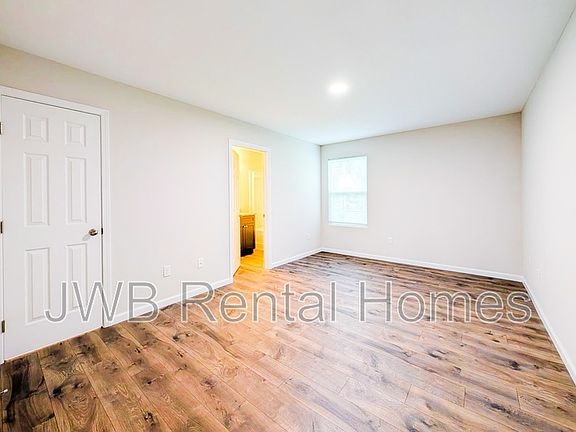 5th image of 2021 Buckman St