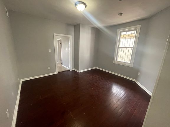 4th image of 382 S 10th St #1E