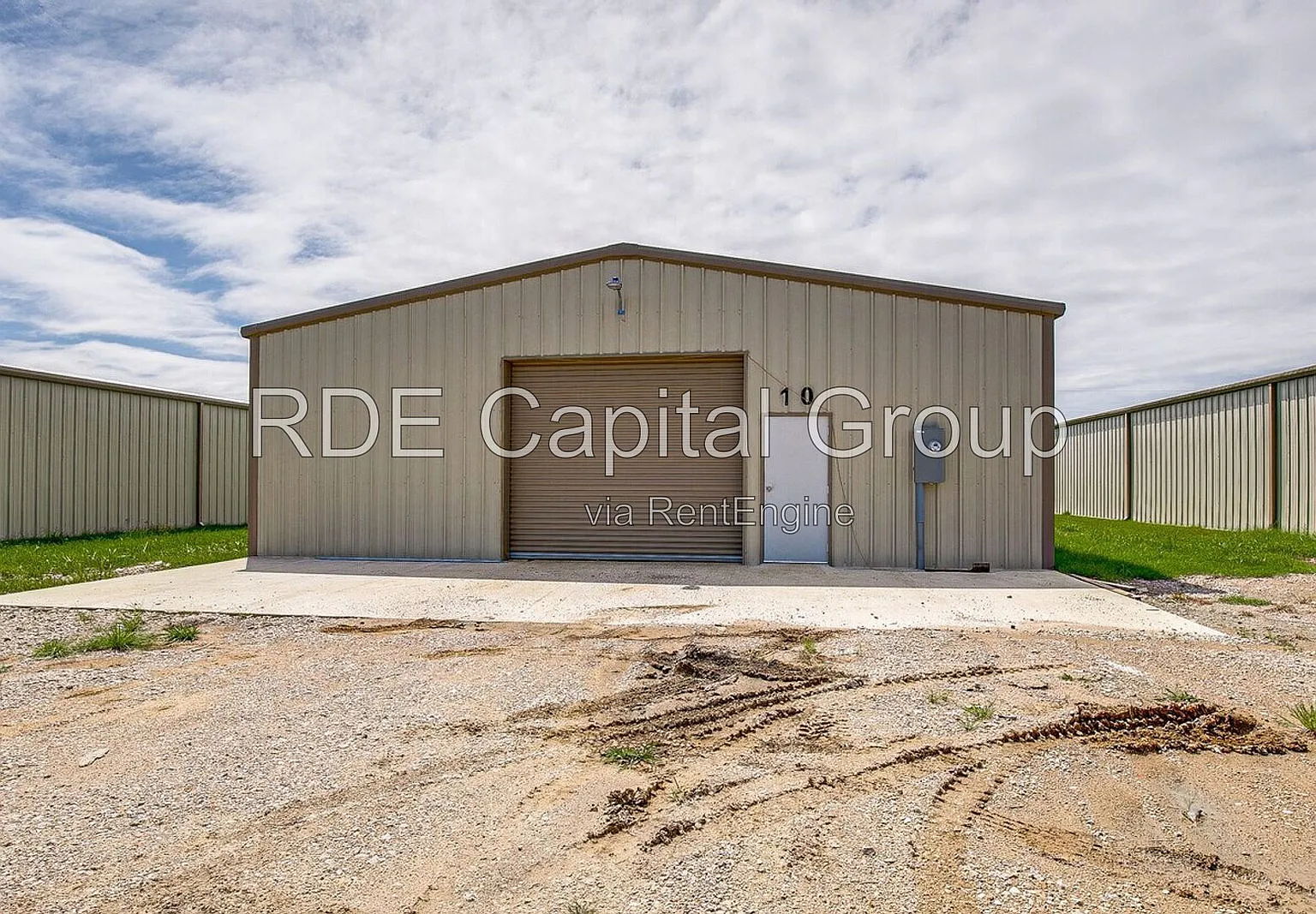 Studio, 4000 sqft, $2,500 — Photo 1