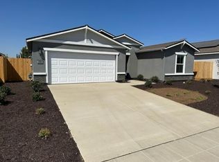 1574 Concord Ave, Madera, CA 93637