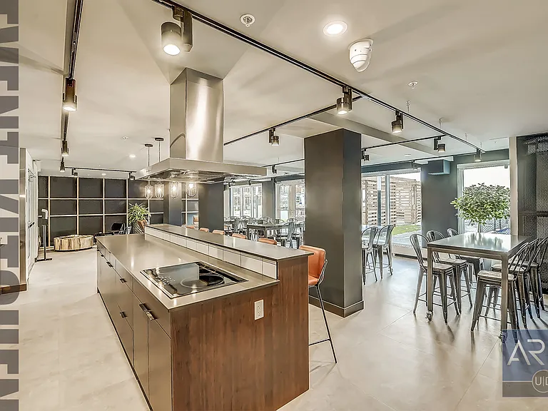 4135 University Ave NW — Photo 10