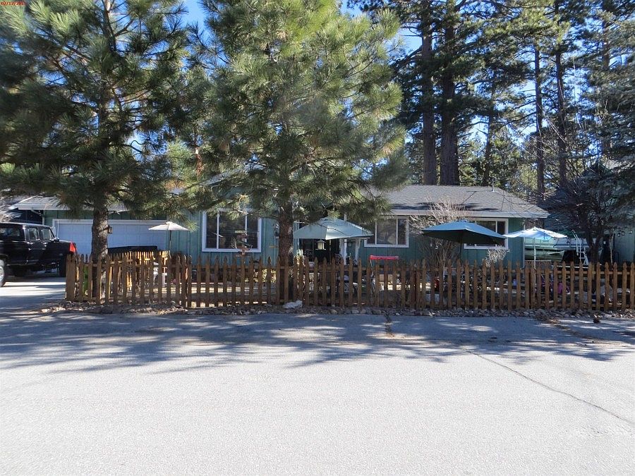 1st image of 105 Finch Dr