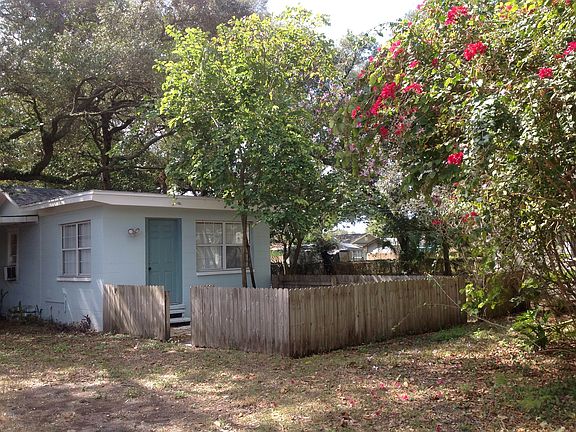 2nd image of 805 E Lambright St