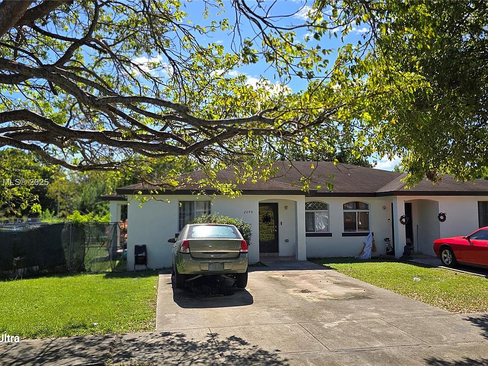 2nd image of 12040 SW 215th St