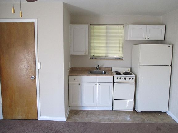 3rd image of 4503 80th St N APT 4