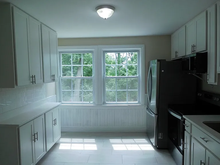 80 Carmel Rd #5 — Photo 3