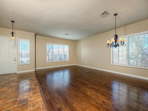 3rd image of 2246 W Blaylock Dr
