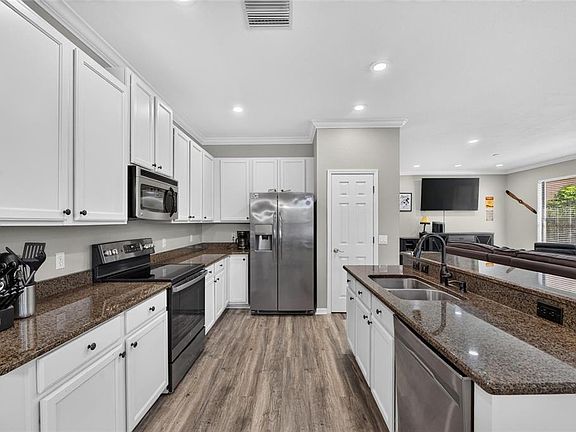 5th image of 5804 Hidden Falls Ln