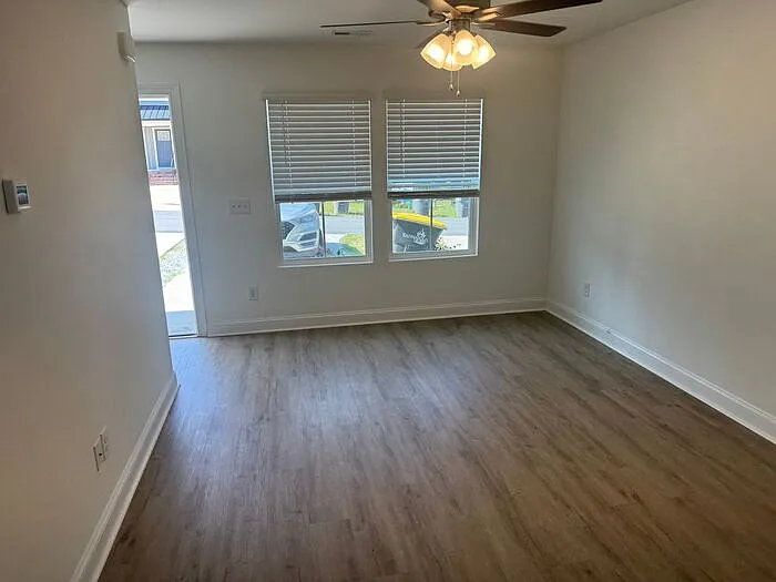 760 Hillside St — Photo 5